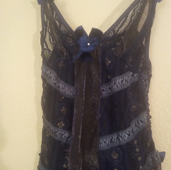 Chic Black and Blue Lace Chemise One Size - Picture 3 of 6